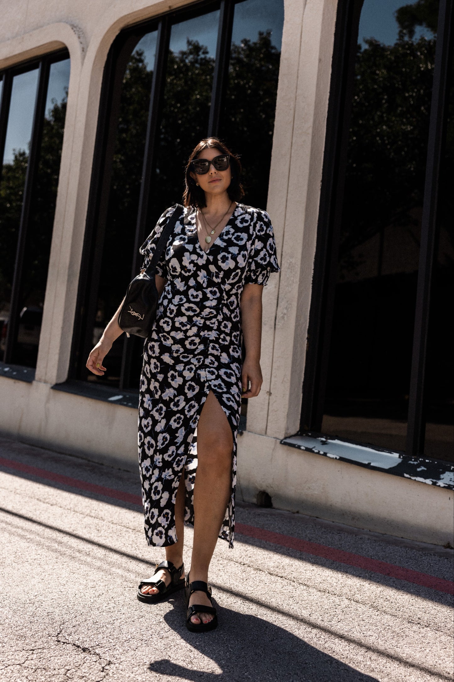Mona Sandal