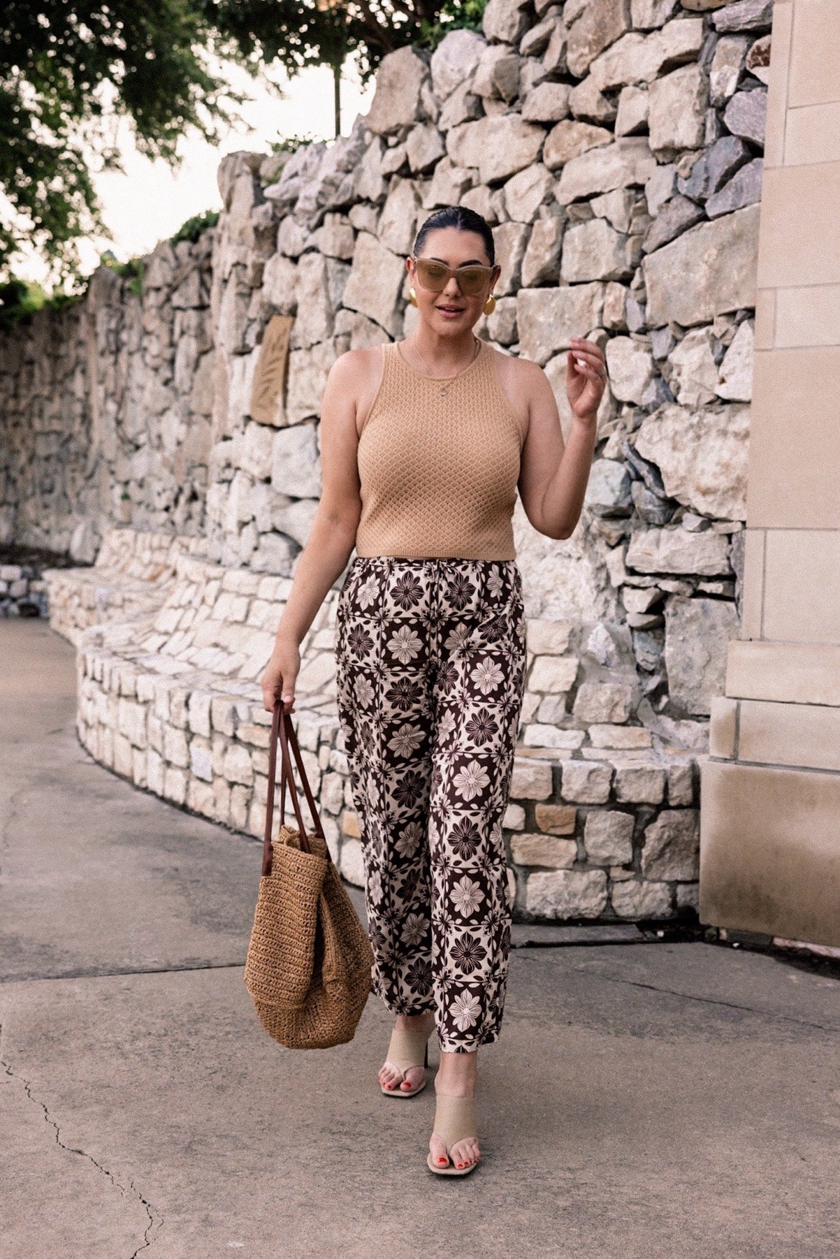 Rounded-heel thong sandals in linen