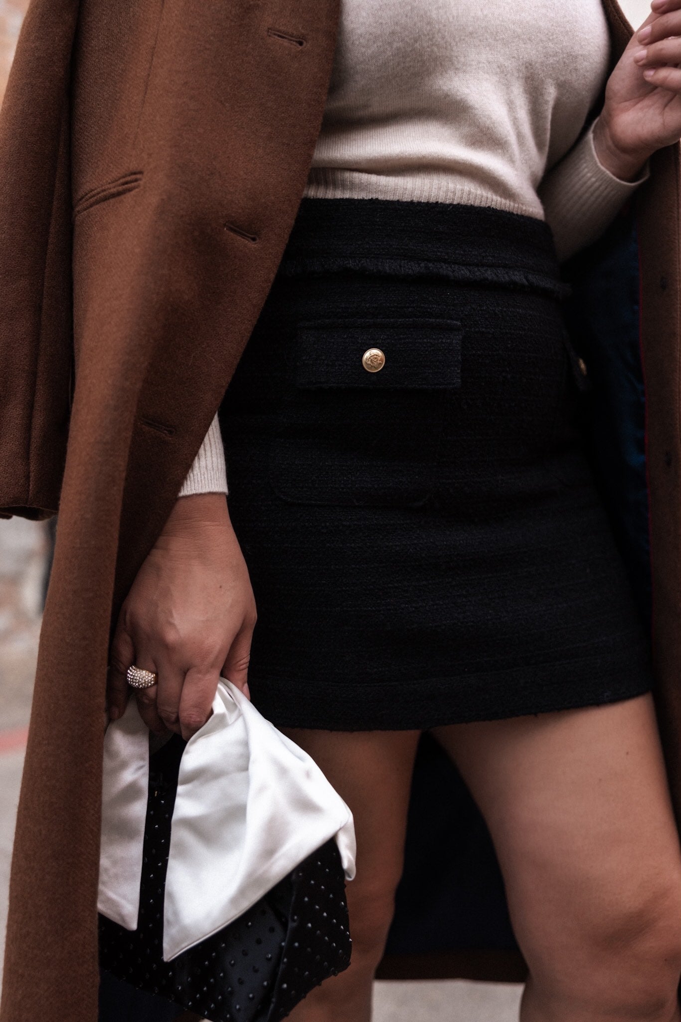 Patch-pocket mini skirt in tweed