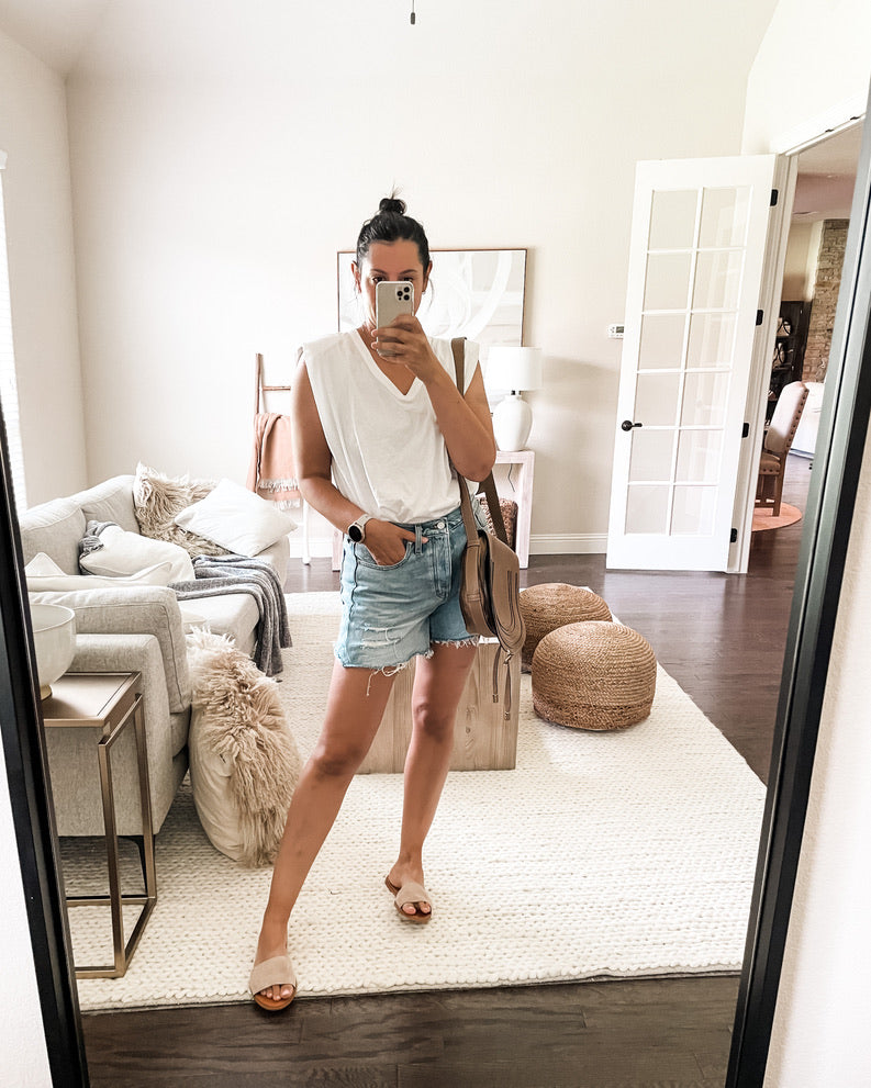 Relaxed Mid-Length Denim Shorts in Selton Wash: Ripped Edition