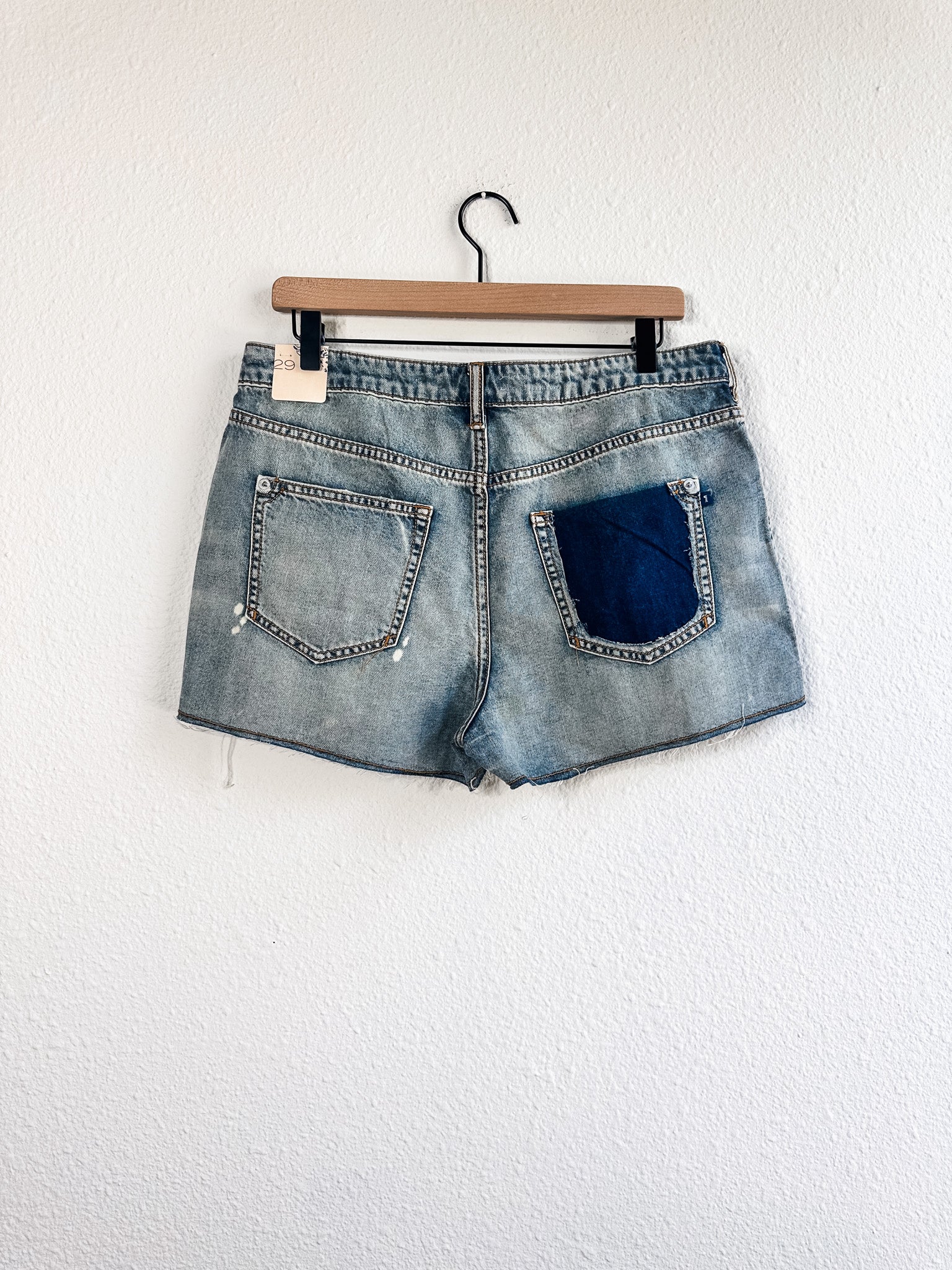 Pilcro 5 Button Distressed Denim Shorts