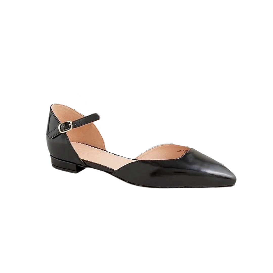 Pointed-toe flats in spazzolato leather